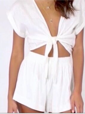 Princes Polly white linen blend short set